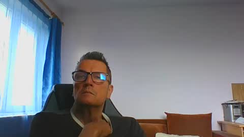 Snapshot of ulmeni7 chatting on 05/31/26, 02:24 ulmeni7 online show from 05/31/26, 02:24