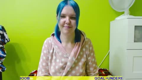 Snapshot of ultra_meow chatting on 07/28/26, 06:20 Roxy online show from 07/28/26, 06:20