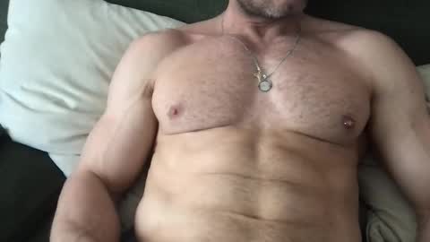 Um CM online show from 04/28/26, 02:55