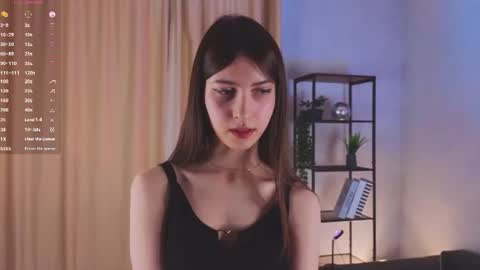 Snapshot of umbraelyon chatting on 07/11/26, 05:32 Liliane online show from 07/11/26, 05:32