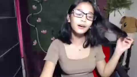 umi online show from 09/28/25, 07:47