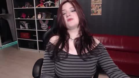 Julia online show from 02/06/26, 02:53