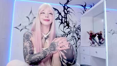 Snapshot of unachimbaherida chatting on 02/23/25, 03:24 Elle Danielle online show from 02/23/25, 03:24