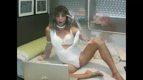 Snapshot of unadiosa chatting on 09/15/25, 10:59 unadiosa online show from 09/15/25, 10:59