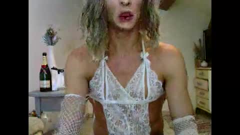 Snapshot of unadiosa chatting on 09/19/25, 06:52 unadiosa online show from 09/19/25, 06:52