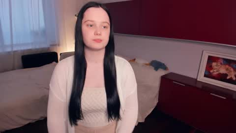 Snapshot of unahuotari chatting on 03/02/26, 01:40 Lyna online show from 03/02/26, 01:40