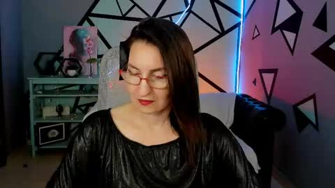 Snapshot of unatera chatting on 06/02/26, 06:15 UnaTera online show from 06/02/26, 06:15