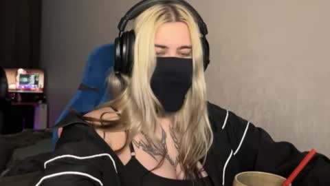 unaxyling online show from 02/20/26, 01:57