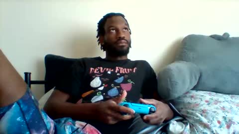 Snapshot of uncircumcise30 chatting on 05/17/26, 12:34 uncircumcise30 online show from 05/17/26, 12:34