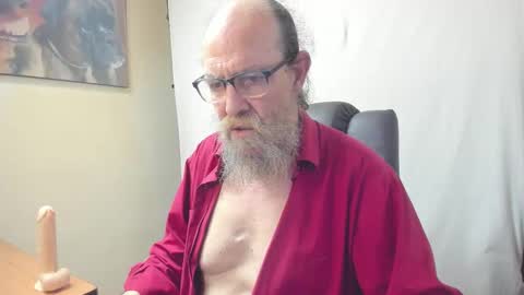 Snapshot of uncle_hottiecb chatting on 02/26/26, 10:20 Uncle Hottie online show from 02/26/26, 10:20