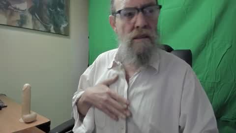 Snapshot of uncle_hottiecb chatting on 03/11/26, 04:35 Uncle Hottie online show from 03/11/26, 04:35
