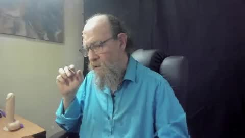 Snapshot of uncle_hottiecb chatting on 04/06/26, 06:42 Uncle Hottie online show from 04/06/26, 06:42