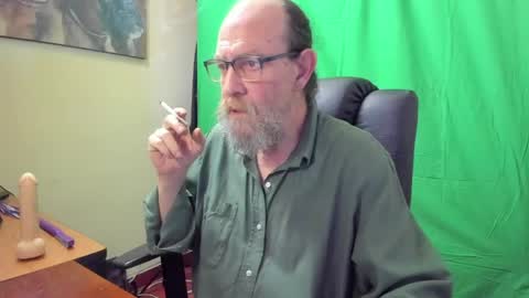 Snapshot of uncle_hottiecb chatting on 04/15/26, 07:58 Uncle Hottie online show from 04/15/26, 07:58