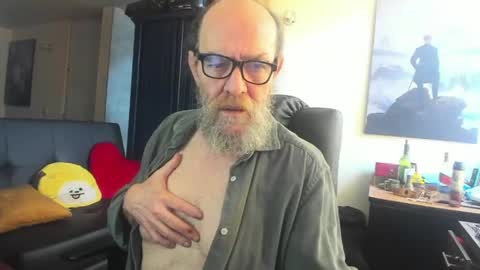 Uncle Hottie online show from 06/01/26, 04:31