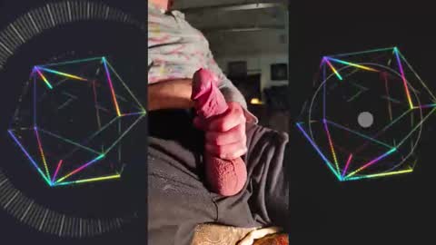 Snapshot of uncut_slut33 chatting on 01/18/26, 05:39 uncut_slut33 online show from 01/18/26, 05:39