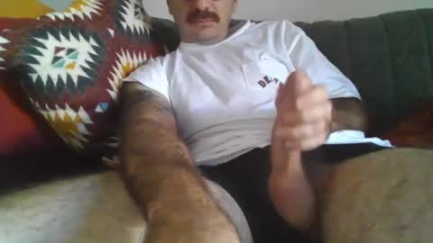 Snapshot of uncutgems818 chatting on 10/05/25, 04:38 uncutgems818 online show from 10/05/25, 04:38