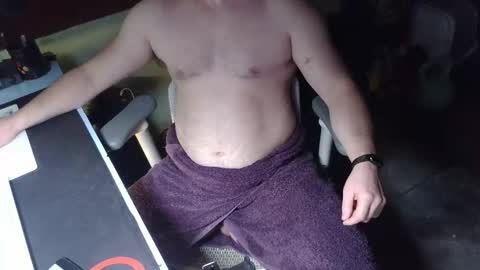 Under the desk online show from 02/24/26, 10:19