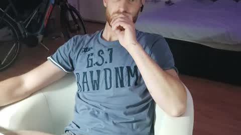 Snapshot of undercontrol069 chatting on 09/11/25, 02:22 Slave4play online show from 09/11/25, 02:22