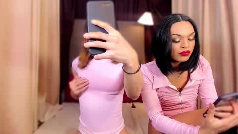 Snapshot of unforgetableasiancock chatting on 02/18/25, 06:37 unforgetableasiancock online show from 02/18/25, 06:37