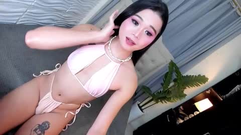 Snapshot of unforgetableasiancock chatting on 10/28/25, 11:07 unforgetableasiancock online show from 10/28/25, 11:07