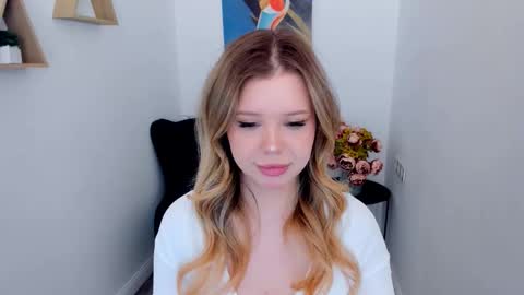 Alice online show from 03/24/26, 03:44