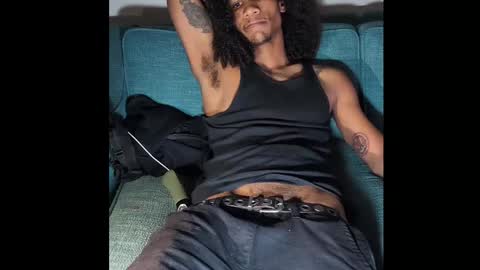 Snapshot of uniballboy chatting on 12/29/24, 04:48 Uni Ball online show from 12/29/24, 04:48