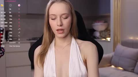 UnnaBella online show from 11/23/25, 07:02