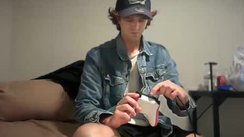 Stepbro online show from 09/17/25, 07:32