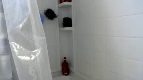 upforanything27 online show from 12/17/24, 04:12