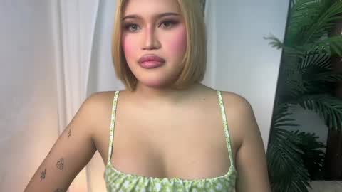 Snapshot of ur_bombshellpatty chatting on 05/06/26, 05:29 ur_bombshellpatty online show from 05/06/26, 05:29