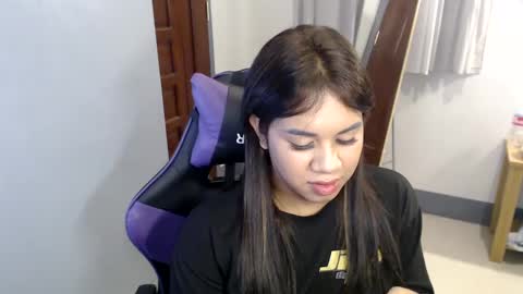 Vee online show from 12/20/24, 03:14