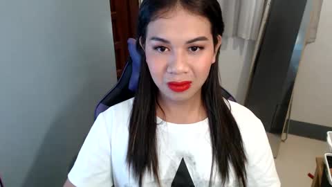 Vee online show from 01/01/25, 02:42