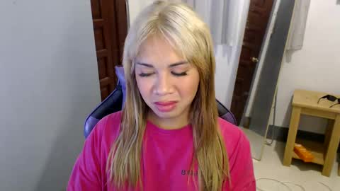 Vee online show from 01/19/25, 07:04