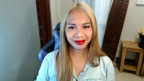 Vee online show from 01/22/25, 02:56