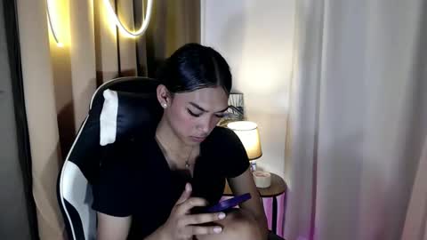 ur_dazzlingmorenaxx online show from 11/04/25, 03:27