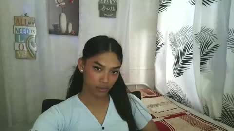 ur_dazzlingmorenaxx online show from 03/19/26, 04:38