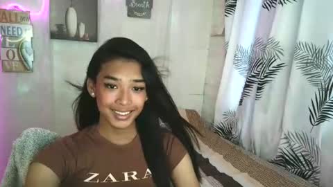Snapshot of ur_dazzlingmorenaxx chatting on 04/23/26, 02:46 ur_dazzlingmorenaxx online show from 04/23/26, 02:46