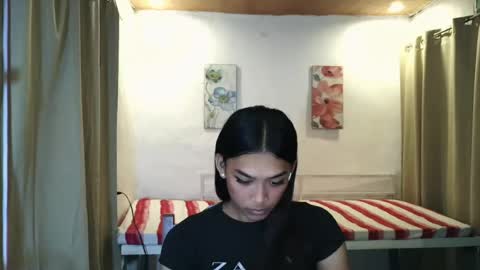 Snapshot of ur_dazzlingmorenaxx chatting on 07/17/26, 01:51 ur_dazzlingmorenaxx online show from 07/17/26, 01:51