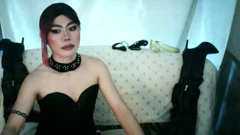Snapshot of ur_dominatrix chatting on 05/31/26, 06:21 MISS ANNA online show from 05/31/26, 06:21