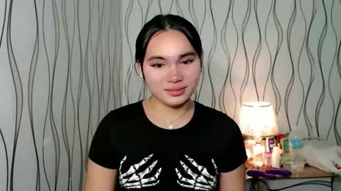 QUEENSY online show from 12/03/25, 01:20