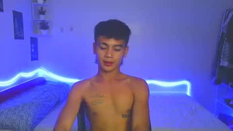 ur_naughtyboy_raphael online show from 09/24/25, 08:50