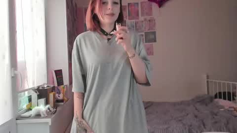 Snapshot of ur_obedient_girl chatting on 02/08/25, 09:03 ur_obedient_girl online show from 02/08/25, 09:03