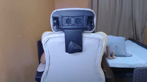 ur_petitejaya online show from 11/27/25, 11:51