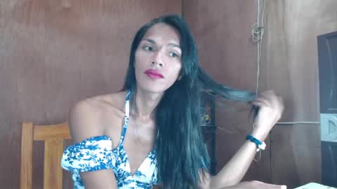 Snapshot of ur_prescious_xxx chatting on 05/12/26, 01:30 Ur Lovely Pricious online show from 05/12/26, 01:30