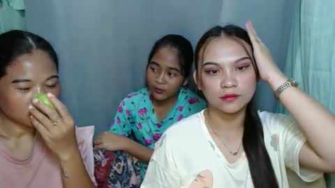 Snapshot of ur_prettymitch chatting on 09/30/25, 02:44 ur_prettymitch online show from 09/30/25, 02:44