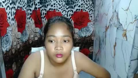 Snapshot of ur_prettymitch chatting on 11/09/25, 03:32 ur_prettymitch online show from 11/09/25, 03:32