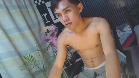 ur_shan21 online show from 04/19/26, 04:06