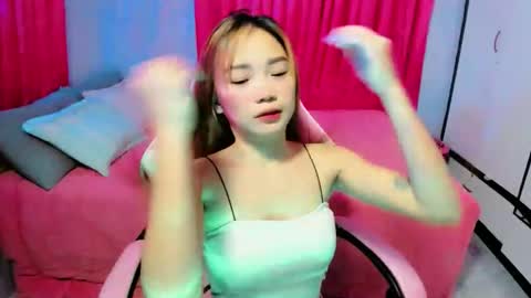 Snapshot of ur_sweetgirl_clarace chatting on 10/17/25, 06:27 ur_sweetgirl_clarace online show from 10/17/25, 06:27