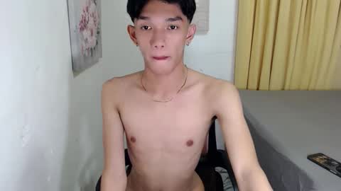 urasian_john20 online show from 10/16/25, 12:28