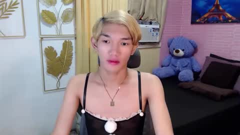 Snapshot of urasian_john20 chatting on 05/07/26, 01:22 urasian_john20 online show from 05/07/26, 01:22